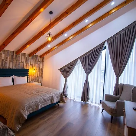 Aleksander 2 Hotel