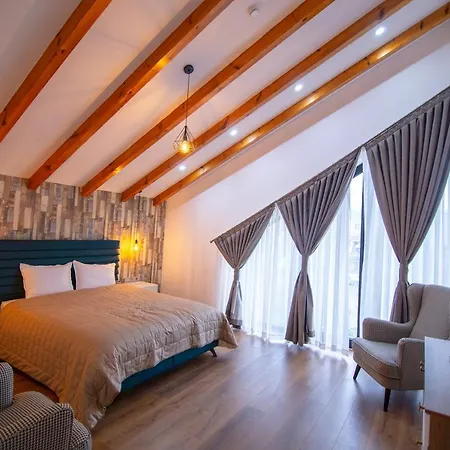 Aleksander 2 * Korce